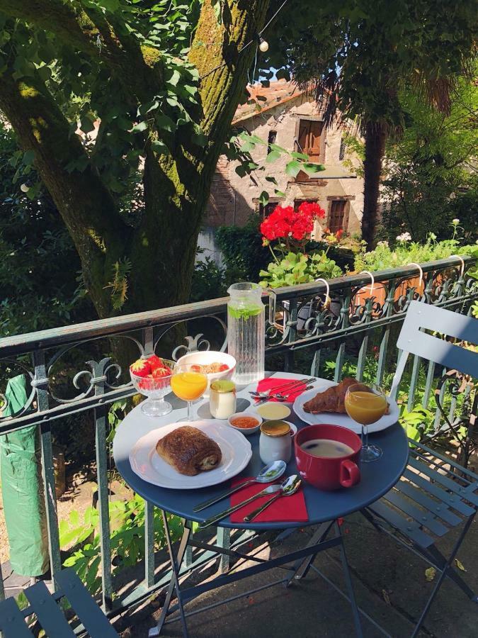 Auberge Lion D'Or 생트 앙토낭 외부 사진