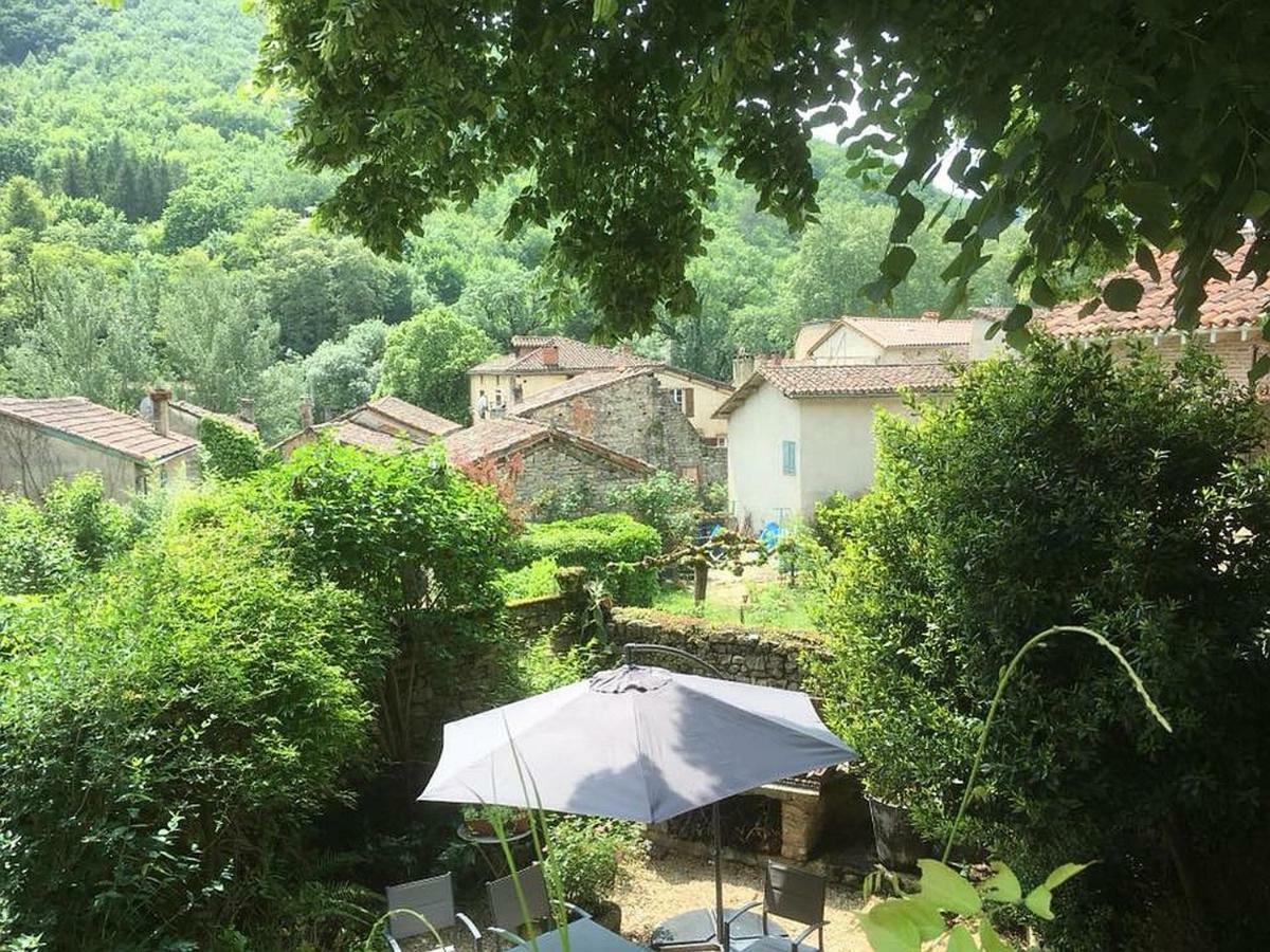 Auberge Lion D'Or 생트 앙토낭 외부 사진