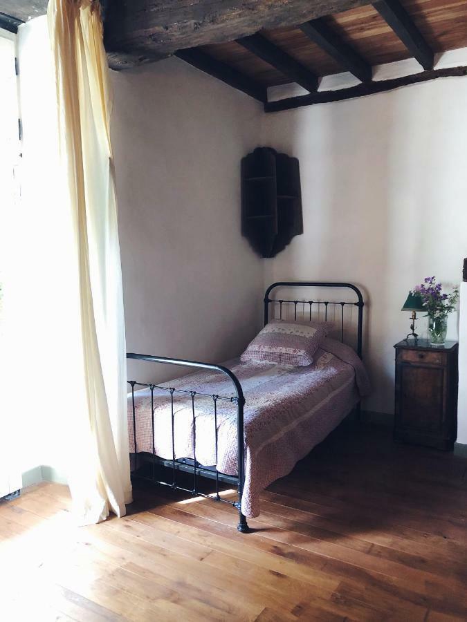 Auberge Lion D'Or 생트 앙토낭 외부 사진