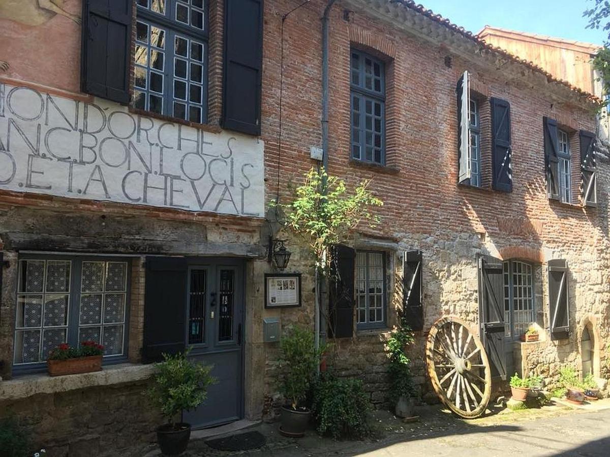 Auberge Lion D'Or 생트 앙토낭 외부 사진